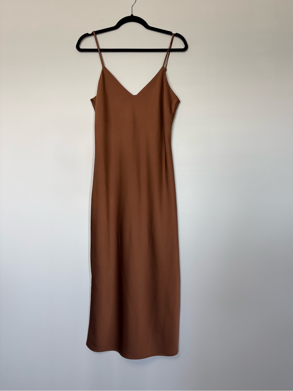 NWT Gianni Bini Satin Caramel Slip Dress Midi Size 4 Spaghetti Straps Minimalist